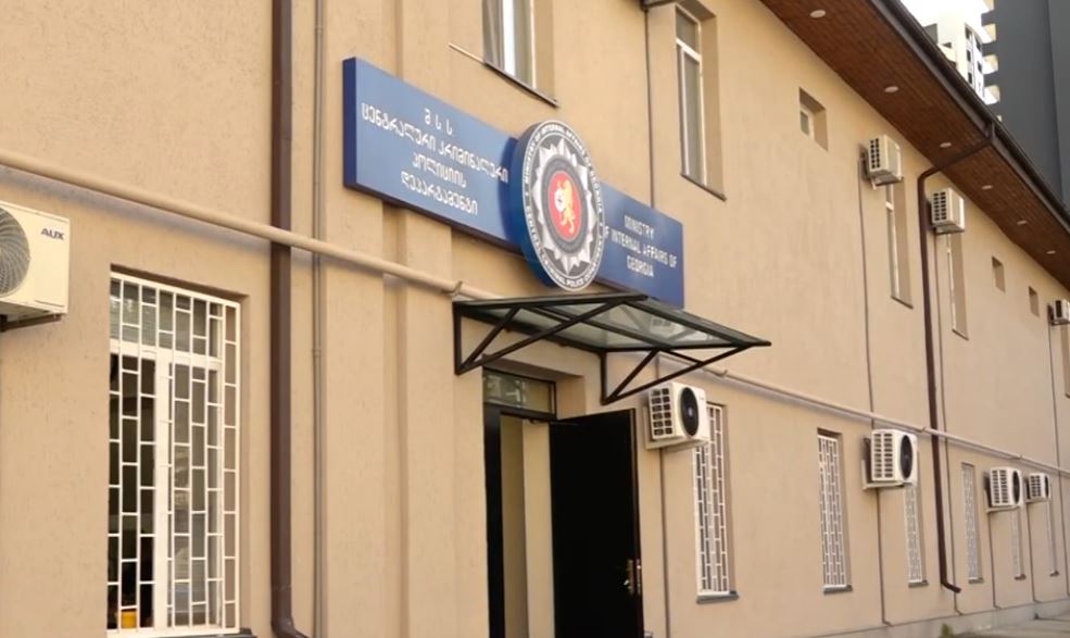 Hüquq-mühafizə orqanlarının əməkdaşları İnterpolun “qırmızı bülleteni” ilə axtarışda olan iki şəxsi saxlayıblar