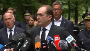 Власти Германии квалифицировали терактом нападение с использованием автомобиля на мероприятии Pride в Берлине