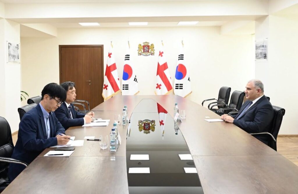 Health Minister meets with Korean Ambassador Hyon Doo Kim