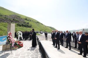 Ministers of Internal Affairs, Health commemorate victims of Gudauri rescue operation
