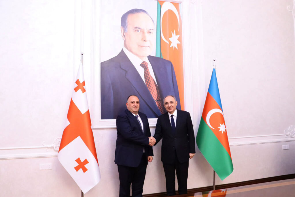 Azərbaycana rəsmi səfəri çərçivəsində Qiorqi Qvarakidze Azərbaycanın baş prokuroru Kamran Əliyevlə görüşüb