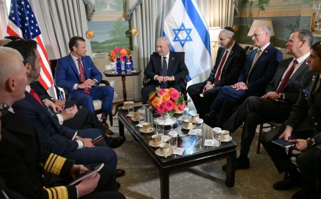 Benyamin Netanyahu Pit Heqsetlə görüşüb