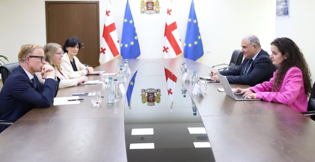 Səhiyyə naziri və Roche şirkətinin farmasevtika bölməsinin baş icraçı direktoru Dyüşen əzələ distrofiyasının müalicəsi üçün nəzərdə tutulan “Elevidys” preparatını müzakirə ediblər