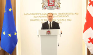 Գիվի Միքանաձե. Տարածվում է ապատեղեկատվություն, թե իբր 100% ֆինանսավորման համար պահանջվում է բարձր ակադեմիական առաջադիմություն, սակայն ուսանողը պետք է յուրաքանչյուր առարկայից հաղթահարի նվազագույն 51% գնահատականը
