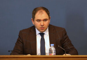 Foreign Relations Committee Chair: UNM attempts to cover up past actions; after 2008 war, they welcomed Russian tourists at Larsi border with open arms and wine bottles