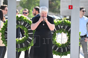 August 2008 war heroes paid tribute at Mukhatgverdi Brothers Cemetery (Photo)