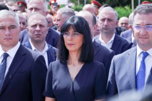 Теа Ахвледиани вместе с президентом и премьер-министром почтила память грузинских военнослужащих, погибших в Шиндиси во время российско-грузинской войны
