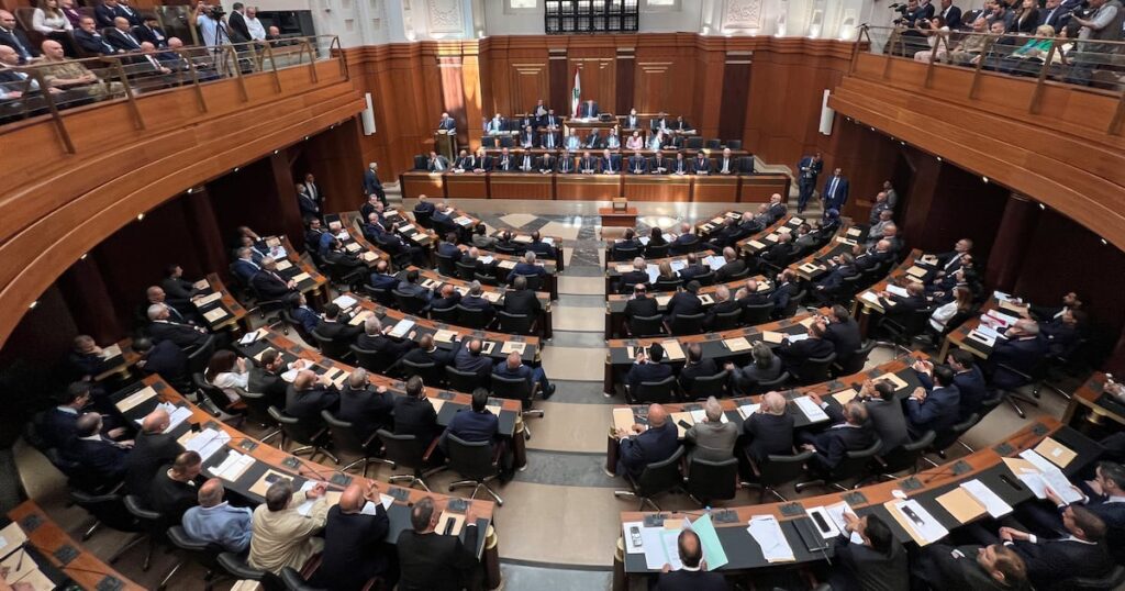 Livan Yaxın Şərqdə ölüm cəzasını ləğv edən ilk ölkə oldu, bu cəza forması ömürlük həbs və ağır məcburi əməklə əvəz edildi
