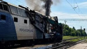 В Одесской области два человека погибли в результате российского удара по пассажирскому поезду