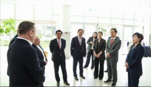 South Korean parliamentary delegation visits Tserovani IDP settlement