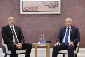 Никол Пашинян и Ильхам Алиев договорились продолжить шаги, направленные на укрепление мира, посредством прямых двусторонних контактов
