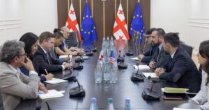 Deputy Agriculture Minister meets US Embassy and FHI 360 representatives 