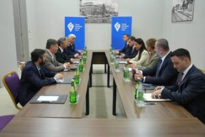 Министр экономики и устойчивого развития встретилась с региональным менеджером китайской морской транспортной компании COSCO SHIPPING Lines