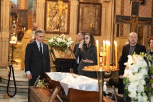 Бидзина Иванишвили и Екатерина Хведелидзе выразили соболезнования семье супруги Нодара Думбадзе Нанули Гугунава