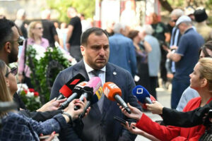 Իրակլի Կիրցխալիա․ «Հերոսների հիշատակը մեզ պարտավորեցնում է վերադարձնել մեր աբխազ և օս քույրերին ու եղբայրներին բացառապես խաղաղության և հաշտեցման միջոցով»