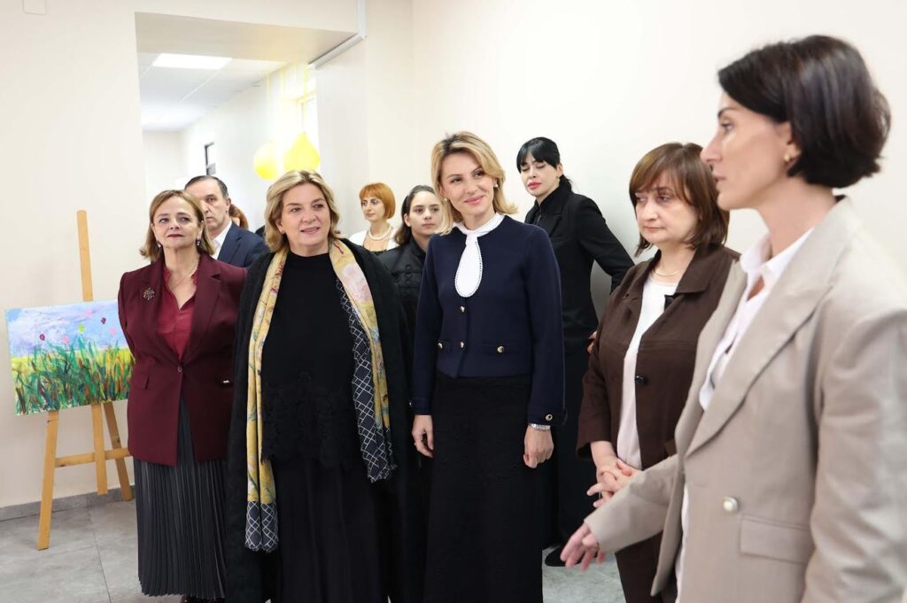First Lady Tamar Bagration visits inclusive education centre at Batumi Public School No. 26