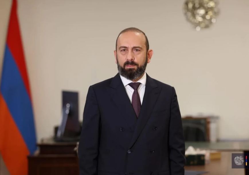 Հայաստանի արտաքին գործերի նախարարը ժամանել է Իրան, որտեղ հանդիպումներ կունենա բարձրաստիճան պաշտոնյաների հետ