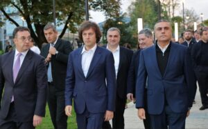 Prime Minister inspects newly rehabilitated public park in Telavi