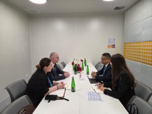 Finance Minister holds talks with World Bank Executive Director in Bangkok
