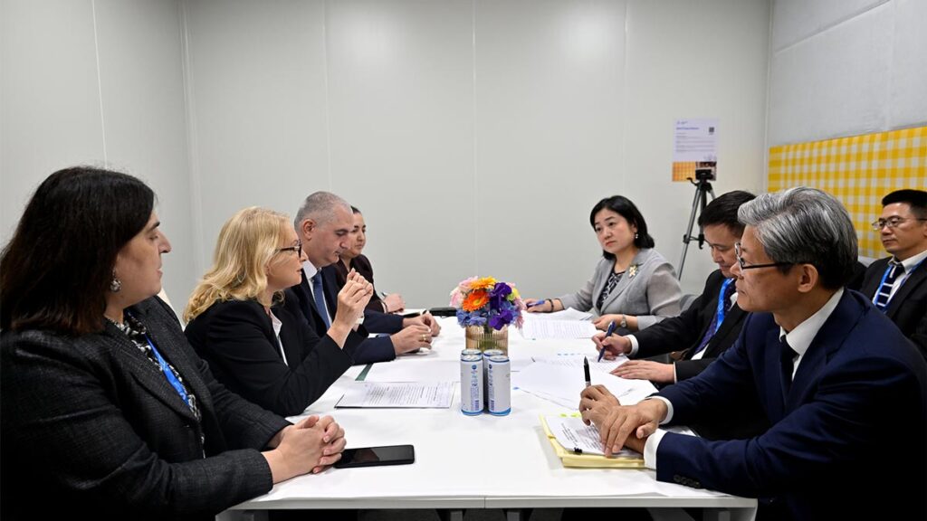 NBG President, Finance Minister meet Governor of the People’s Bank of China
