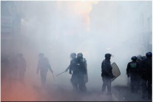 По сообщению МВД Франции, во время протестов 18 октября было арестовано более 350 активистов, в том числе 117 в Париже