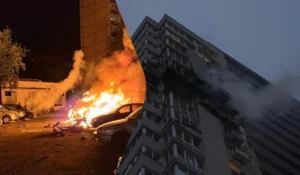 В результате удара по многоквартирному дому в Киеве погибли двое человек