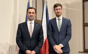 Парламентская делегация Грузии встретилась с представителями секции по европейским делам правительства Чехии