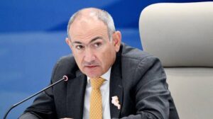 Նիկոլ Փաշինյանը մեղադրում է խորհրդարանական ընդդիմությանը Ազգային ժողովում տեղի ունեցած ծեծկռտուքի համար և ողջունում է իշխող խմբակցության՝ «Քաղաքացիական պայմանագրի» գործողությունները