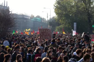 Իտալիայի մի քանի քաղաքներում ցույցեր են ընթանում, ակցիայի մասնակիցները բողոքում են կյանքի թանկացած ծախսերից և պահանջում կառավարության հրաժարականը